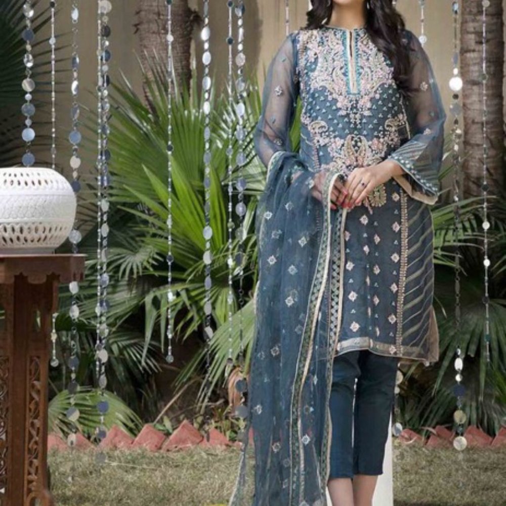 Beautiful  NWT Teal Embroidered Salwar L - Picture 2 of 6
